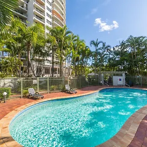 The Meriton On Main 4*, Gold Coast Australia